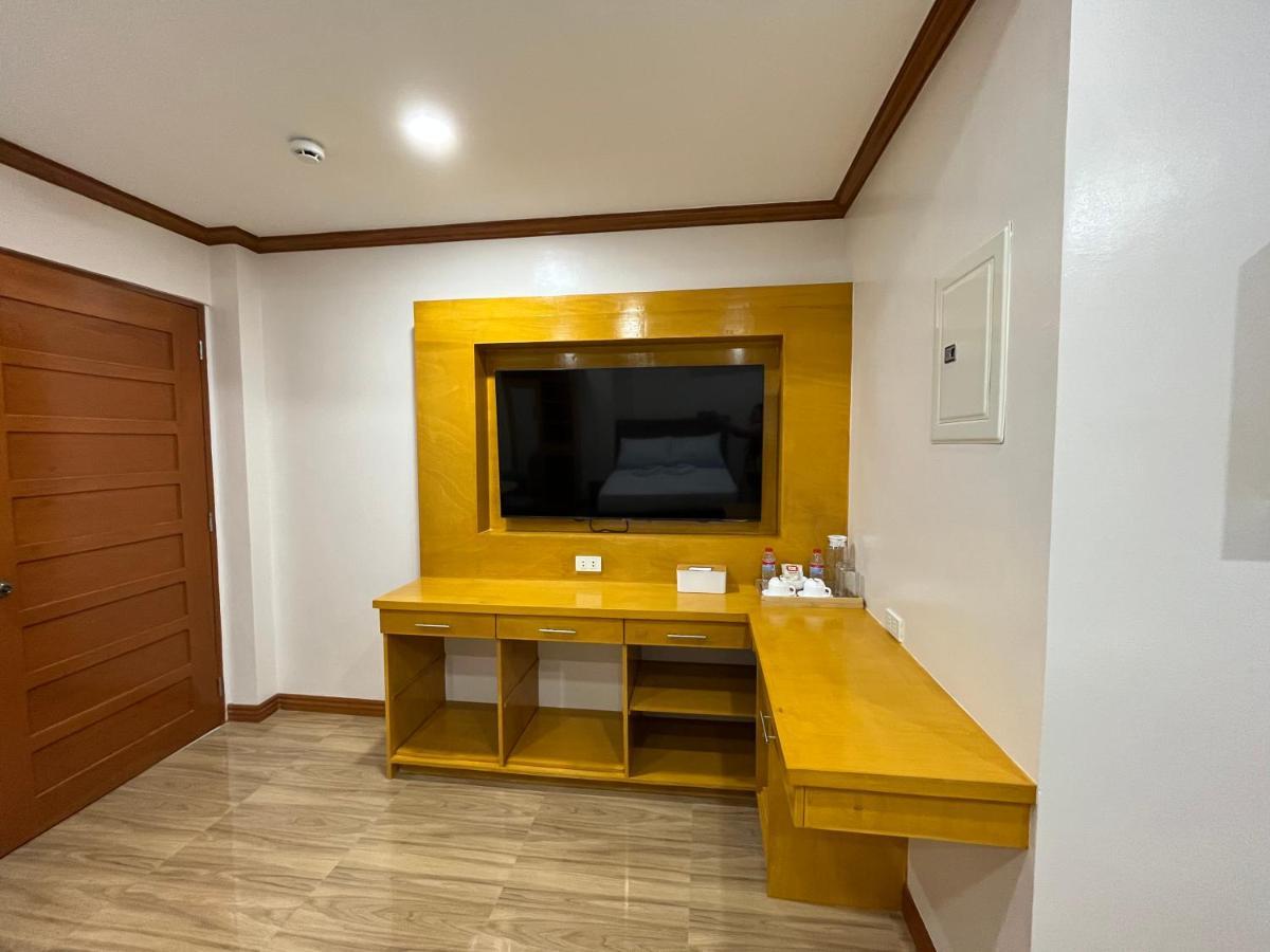The Legacy Hotel Tayabas Kültér fotó